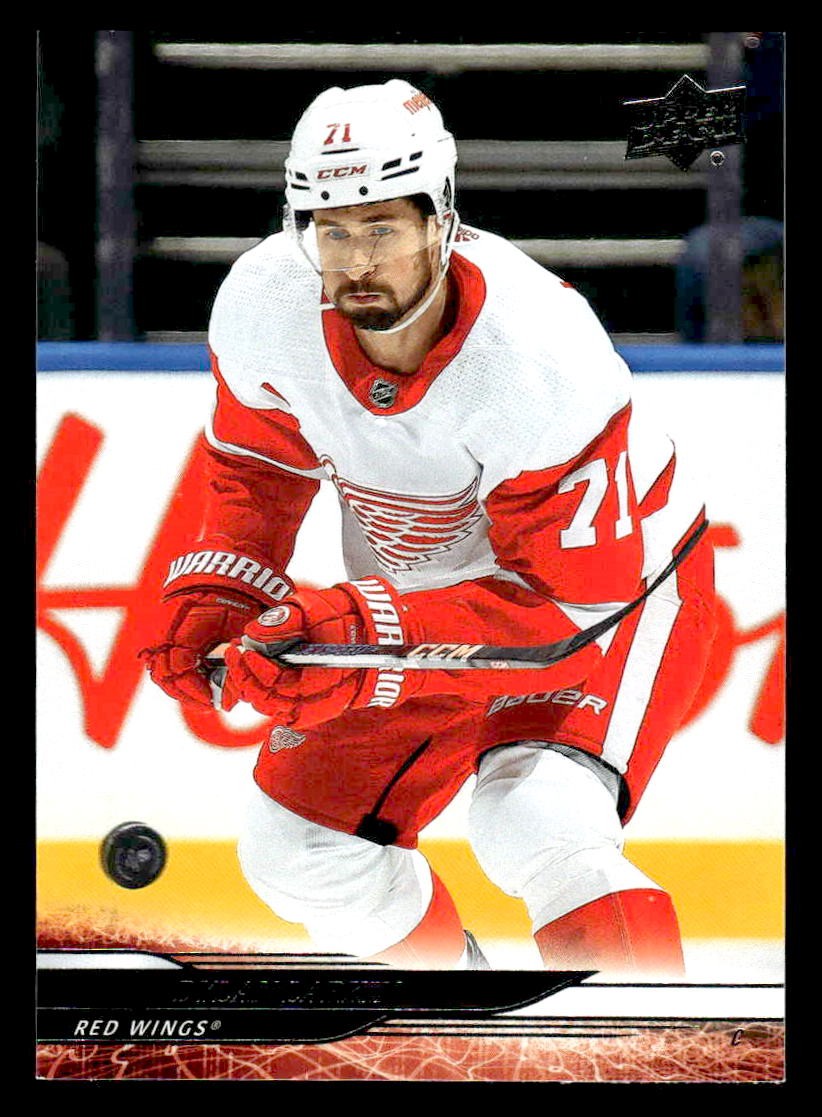 2024-25 Upper Deck #305 Dylan Larkin
