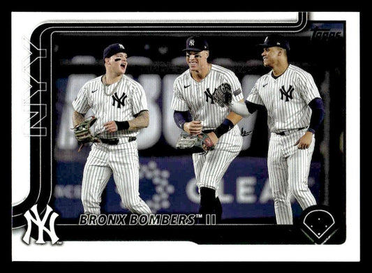 2025 Topps #184 Bronx Bombers II: Yankees Trio Eyes History