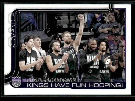 2025-26 Topps #295 Light The Beam!: Kings Have Fun Hooping!