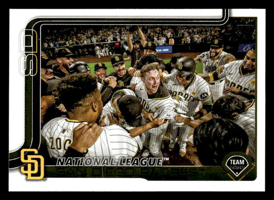 2025 Topps #39 San Diego Padres