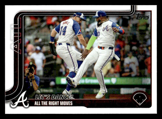 2025 Topps #237 Let’s Dance! All the Right Moves
