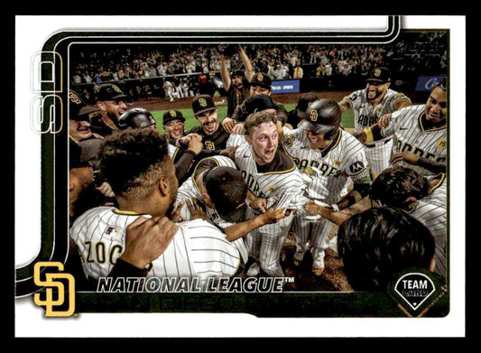 2025 Topps #39 San Diego Padres